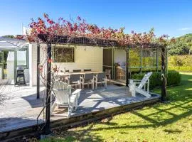 Tranquility Cottage, Oneroa - Be My Guest Waiheke