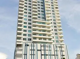 Apartamento en Edificio Palmetto Beach frente a la Playa