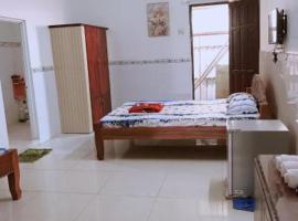 Nhà Nghỉ 79, homestay in Ấp Rạch Mẹo