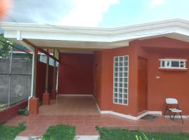 Casa Victoria, hotel in Orosí