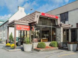 Econo Lodge By the Falls، فندق في شلالات نياجارا