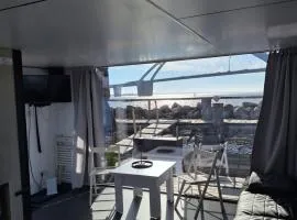 Houseboat of Grimm