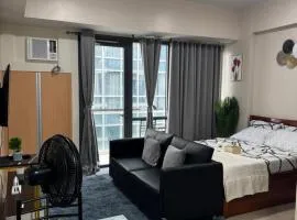 81 Newport Boulevard Condominium across International Airport Terminal 3 C1-4C