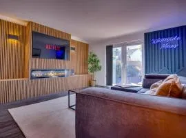 Hot Tub, Private Parking, King Bed, Beach luxury