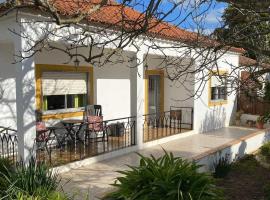 Casa Nova - Paderne - Moradia com jardim, hotel en Paderne