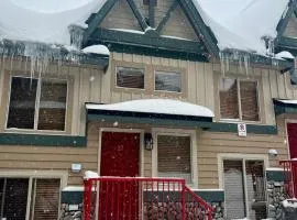Townhouse, Ski in Ski out