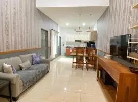 Entire Home in West Lombok near Senggigi