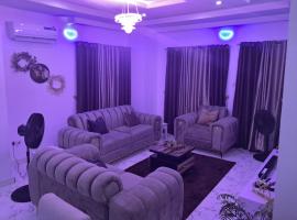 Comfort Homes - Cozy Apartment in Egbeda, hotel pro pobyt s domácími mazlíčky v destinaci Okunola