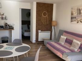 Villa del Re 2 face à la piscine, hotel i La Flotte