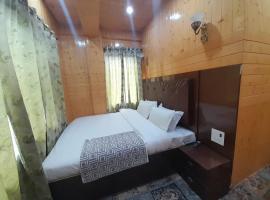 New kashmir inn, hotel v destinaci Khor