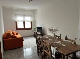 Apartamento en 1ª línea de Playa Silgar con vistas al mar y parking privado