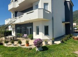 Apartment Mario&Martin โรงแรมในคาชเตลา
