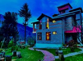 4 Bedroom Luxury Bungalow In Manali With Beautiful Scenic Mountain & Orchard View - #Private Bungalow #Premium Big rooms #Parking #Guest Preferred, Hotel in Manali