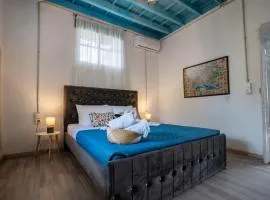 Xenofon Traditional Rooms