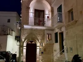 Iris Apartments
