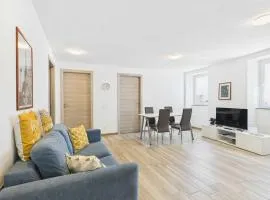 2Curio Court House Charming Lodge in Malcantone、Curioのシャレー