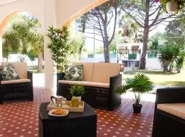 Casa Vacanze Brezza Marina with beautiful garden