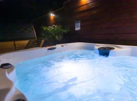 Private House 3 min to beach large backyard Spa Sauna BBQ !, hotel in San Juan Capistrano