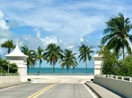 Seas the Keys Getaway