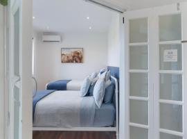 The Ranch - Coastal Farmhouse bringing family and friends together, pet-friendly hotel in Salt Ash