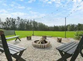 The Ranch - Coastal Farmhouse bringing family and friends together