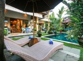 Boho, 3 Bed Villa with Pool and Bungalow in Penestanan, The Brooklyn of Bali!