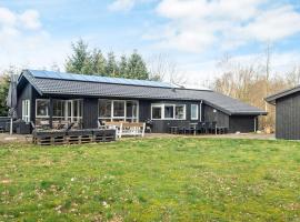 8 person holiday home in Oksbøl-By Traum, ξενοδοχείο σε Oksbøl