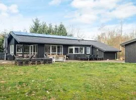 8 person holiday home in Oksbøl-By Traum