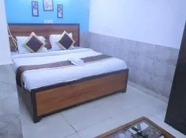 Prime Rooms - Satya Niketan Nr South campus Metro