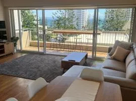 Snapper Rocks Retreat