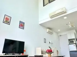 Bright & Cozy Loft in I-City, 2-4pax