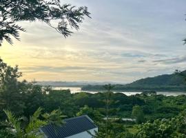 Chiangkhan River Green Hill, glamping en Ban Noi