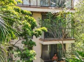 Santuario Apartments