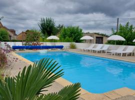 Les Jardins de Virginie, hotel com piscina em Archignac