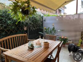 Casa Audrey, hotel in Torre del Lago Puccini