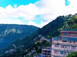 Lemon Tree Homestay Prime Location