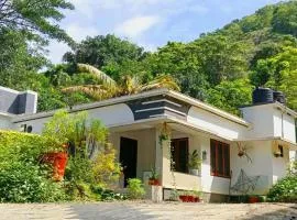 Mamalakandam - The White house, Diya homestay