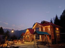 HIMALAYAN Heart AASHIYANA, hotel em Sainj