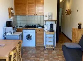 STUDIO 4 COUCHAGES A St JEAN-MONTCLAR ÉTÉ/HIVER