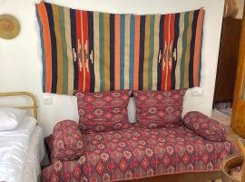 Armenian traditional apartment, hotel in Alaverdi