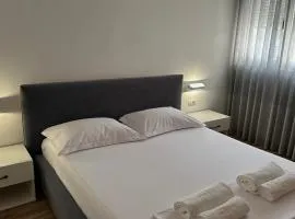 Aria's Apartment - City Center