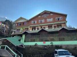 Cliff View Residency Lachung, hotel com estacionamento em Lachung