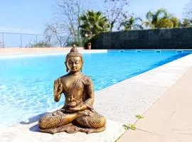 Apartment with pool in secure residence