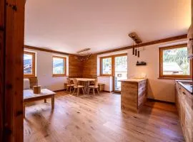 Arga' New Alpine Design Apartment Central & Scenic Views