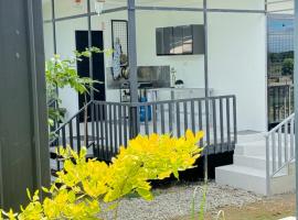 The MIAGE Resthouse, hotel v destinaci Baliuag