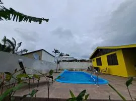 Casa com Piscina, Churrasqueira e Quadra de Vôlei!