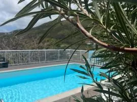 Charmant Studio vue Mer avec Piscine
