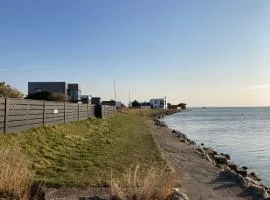 Strandhuus Westerbergen - direkt am Meer bei Lemkenhafen