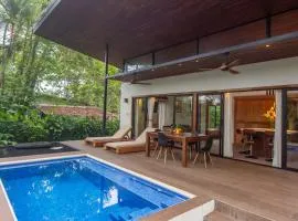 Casa Kanani AC & Garden 10 Min Walk to Playa Negra