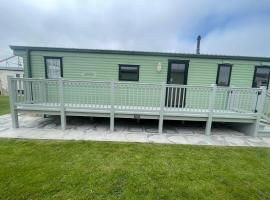 Fantasy Island, Sunnymede 8 Berth, hotel in Ingoldmells